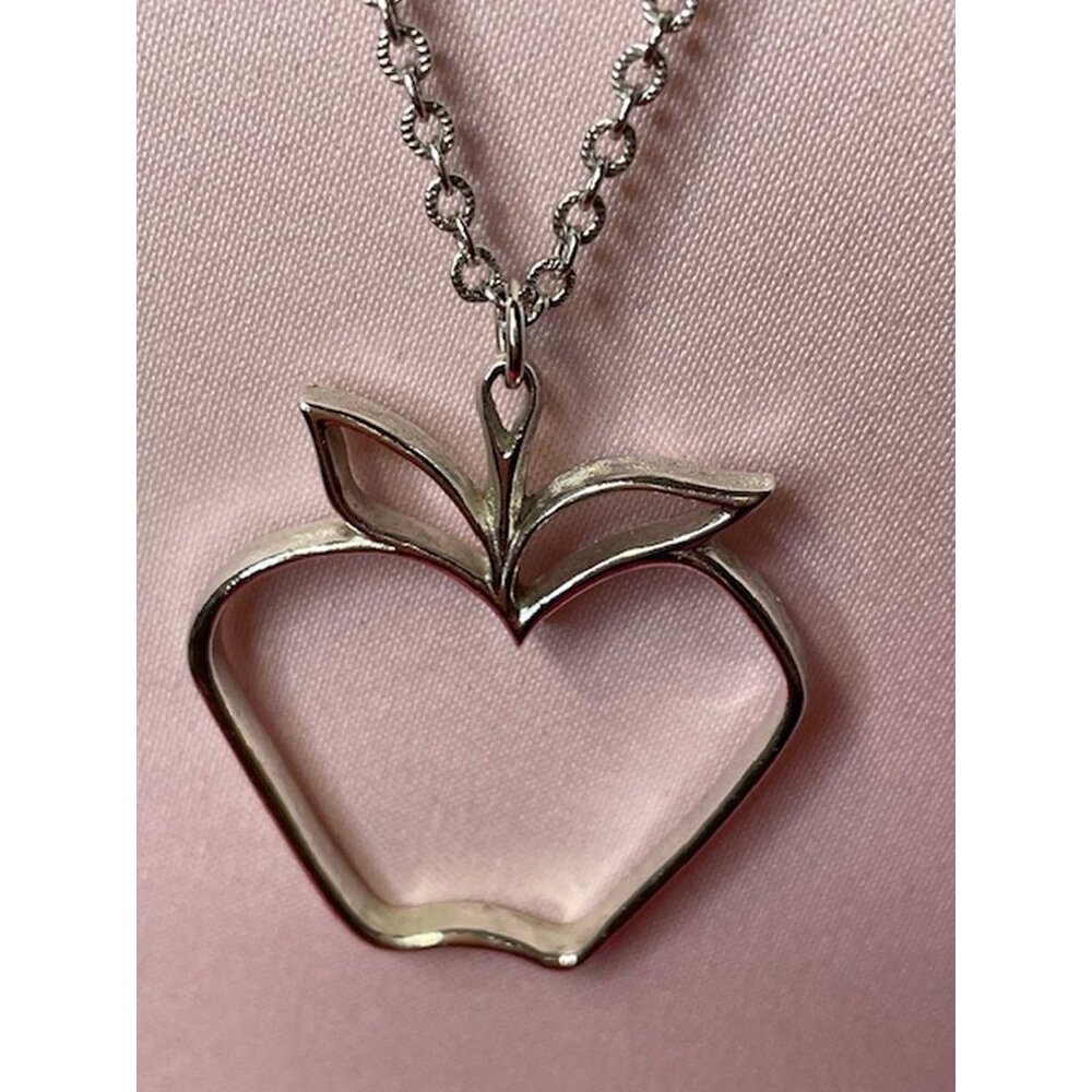 Avon Set of Two Vintage Necklaces Apple & Grape - Picture 8 of 9